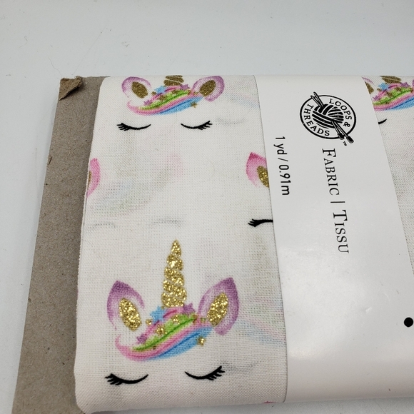 New Loops & Threads One Yard Fabric Cotton Sparkle Unicorns - Picture 7 of 9